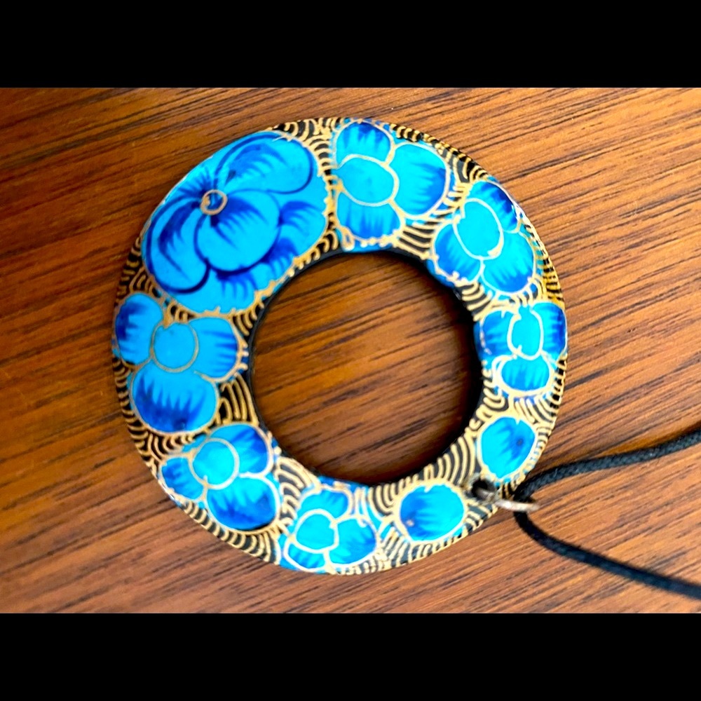 NWT Hand Painted Artisan Blue/Turquoise Boho Wood Necklace